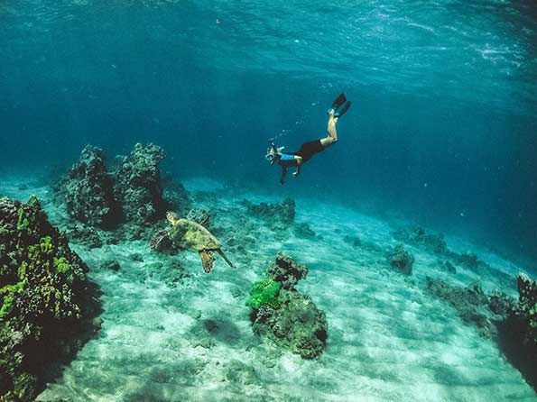 Essere bravi subacquei e la sensazione unica di essere immersi nel blu